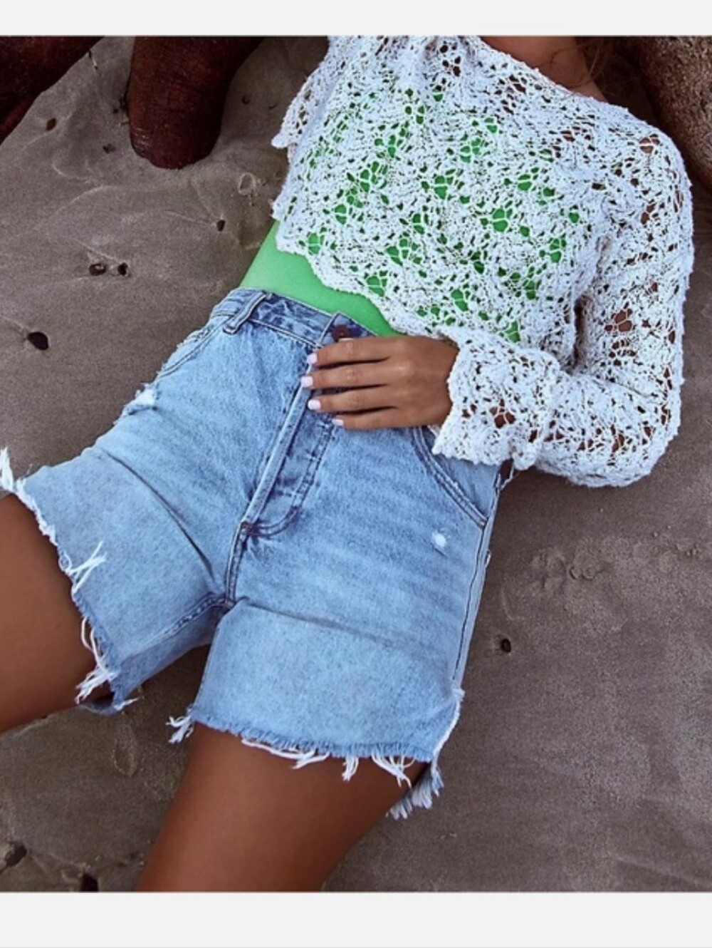 Free People We the Free Baggy Tomboy Short Size 26 in Above & Beyond Rigid Denim